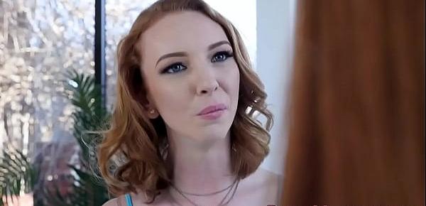Amateur cougar gets oral from teen